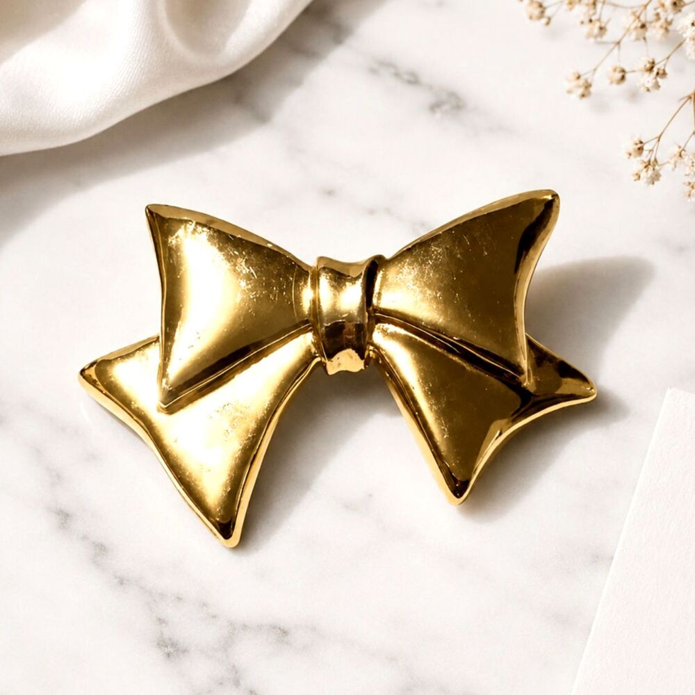 Vintage Gold Tone Feminine Bow Brooch Pin